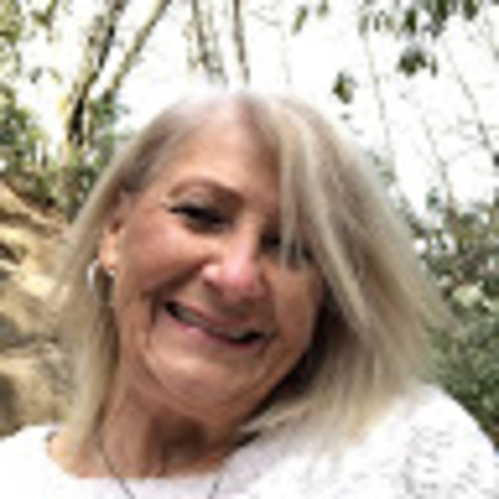 Meet your Posher, Alma s
